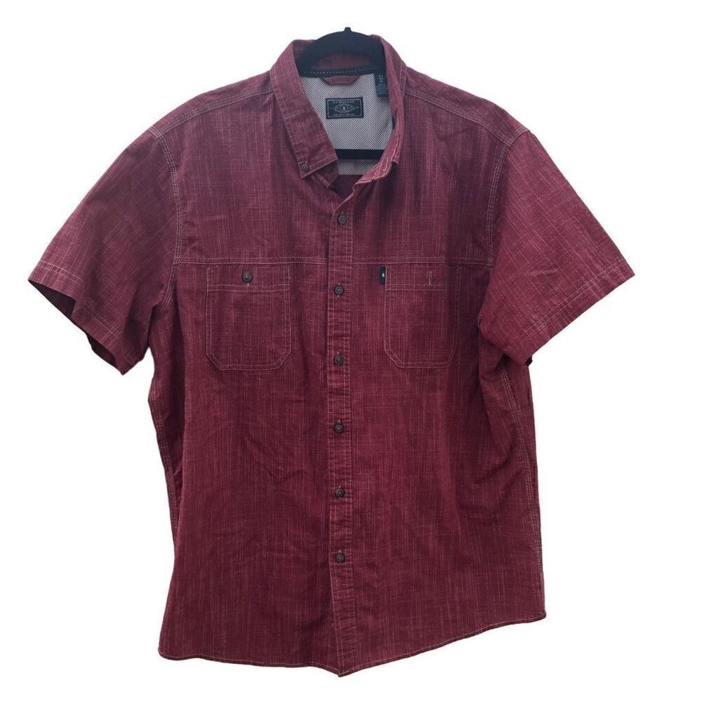 G.H. Bass & Co Size Extra Large (XL) Short Sleeve Red Button